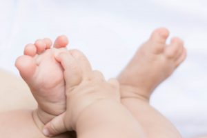 Kemampuan yang Bisa Dilakukan Bayi pada Saat Usia 6 Bulan
